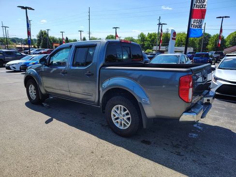 Used 2017 Nissan Frontier SV AWD/4WD image 6