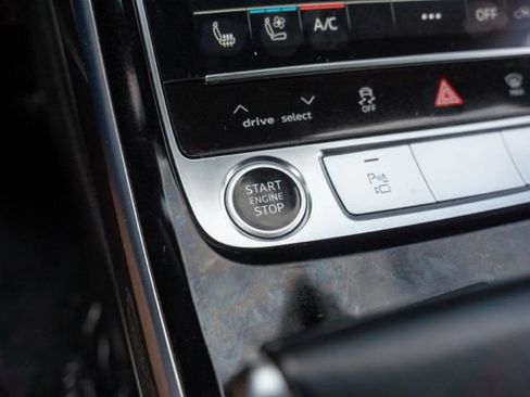 Used 2022 Audi A8 L 3.0T AWD/4WD image 21
