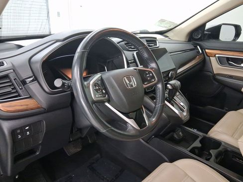 Used 2019 Honda CR-V Touring image 4