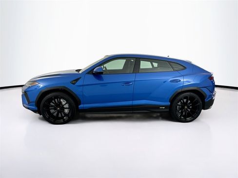 Used 2024 Lamborghini Urus S image 8