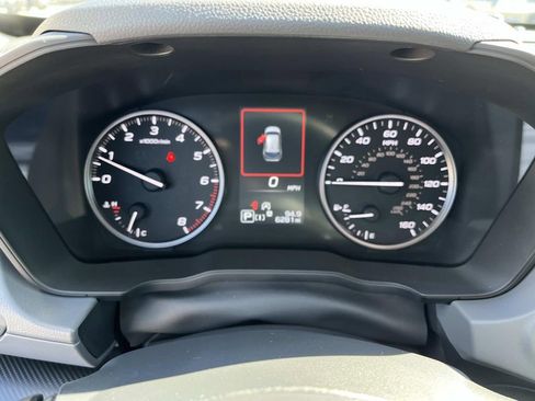 Used 2025 Subaru Crosstrek 2.0i Premium image 32