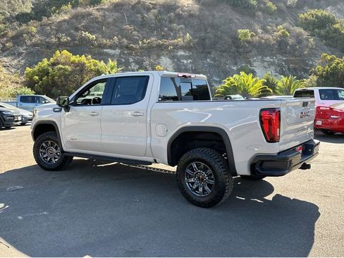 New 2026 GMC Sierra 1500 AT4X image 3