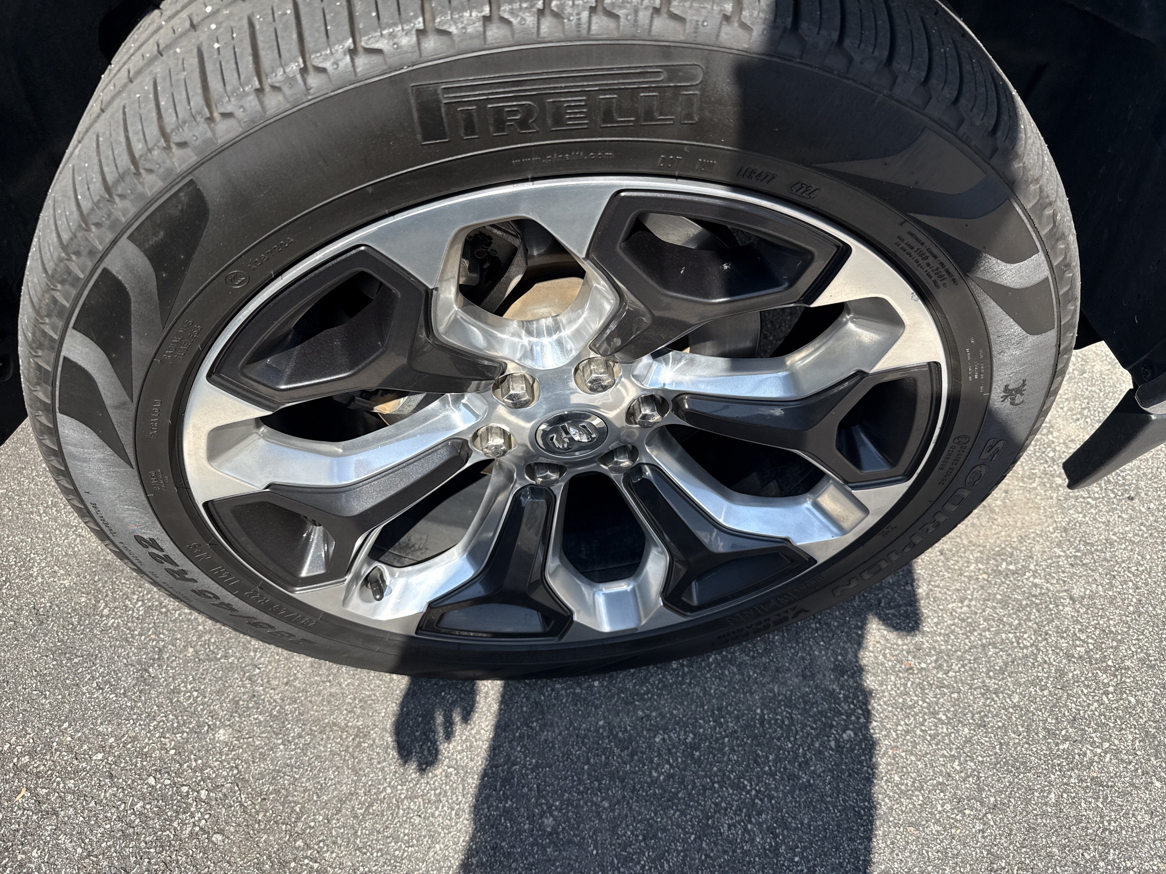 Used 2022 RAM 1500 Limited AWD/4WD image 9