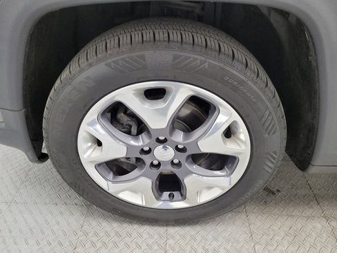 Used 2021 Jeep Compass Limited FWD image 31