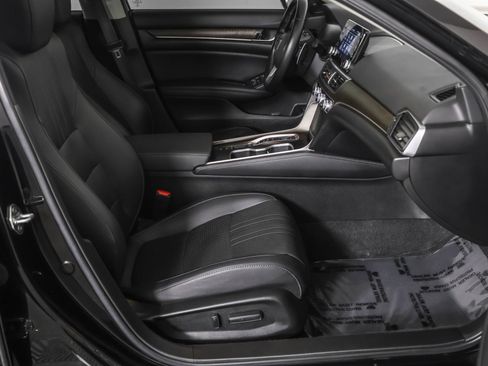 Used 2021 Honda Accord Touring image 45