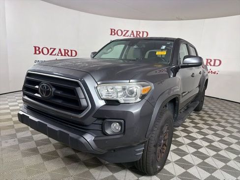 Used 2021 Toyota Tacoma SR5 RWD image 4