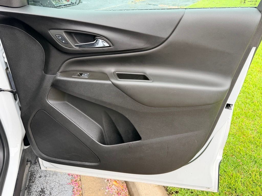 Used 2024 Chevrolet Equinox LT FWD image 10