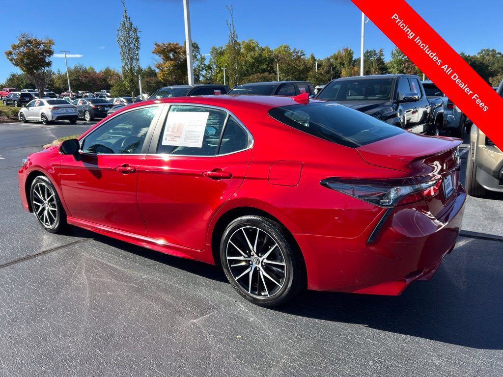 Used 2021 Toyota Camry SE w/ Convenience Package FWD image 15