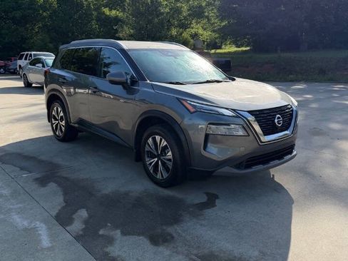 Used 2021 Nissan Rogue SV w/ Premium Package FWD image 7