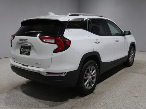 Used 2024 GMC Terrain SLT AWD/4WD image 2