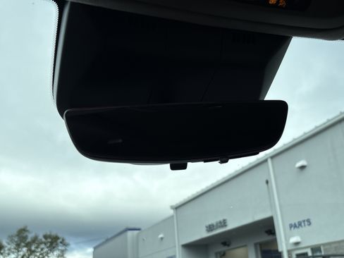 Used 2023 Cadillac Escalade Sport Platinum image 32