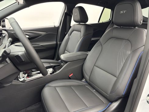 New 2026 Buick Envista Sport Touring w/ Convenience I Package FWD image 16