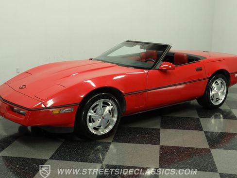 Used 1988 Chevrolet Corvette Convertible RWD image 6