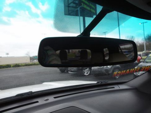 Used 2016 Ford Explorer XLT w/ Equipment Group 202A image 12