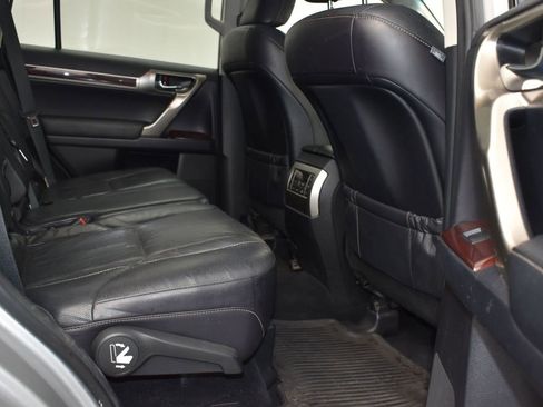 Used 2015 Lexus GX 460 image 18