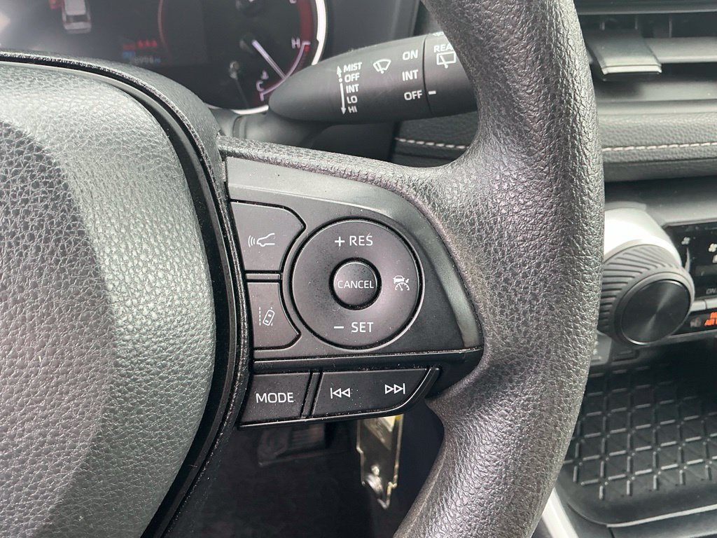 Certified 2024 Toyota RAV4 LE AWD/4WD image 21