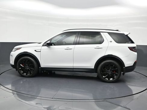 Used 2023 Land Rover Discovery Sport SE image 2