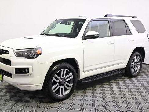 Used 2022 Toyota 4Runner TRD Sport w/ Technology Package AWD/4WD image 2