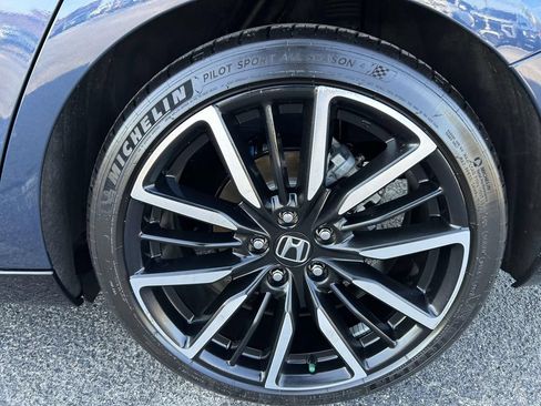 Used 2024 Honda Accord Touring image 10