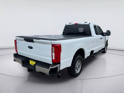 Used 2024 Ford F250 XL w/ XL Chrome Package RWD image 3