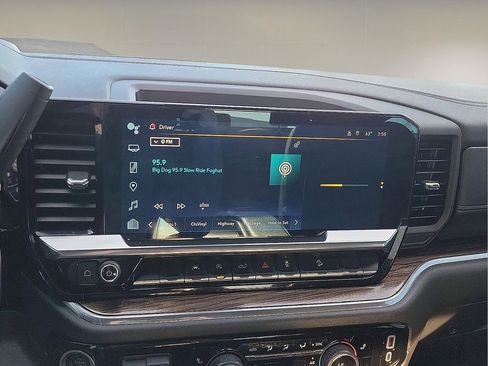 Used 2023 Chevrolet Silverado 1500 LT Trail Boss w/ Protection Package image 15