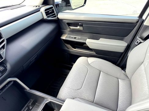 Used 2022 Toyota Tundra Limited AWD/4WD image 29