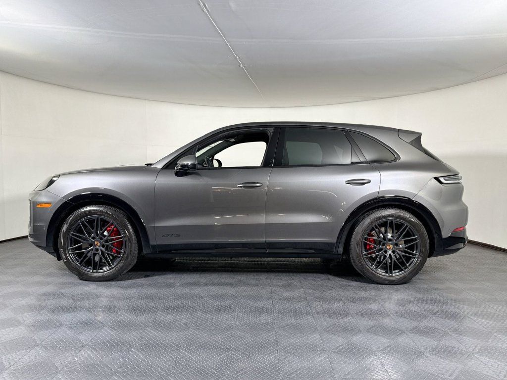 Certified 2025 Porsche Cayenne GTS AWD/4WD image 2