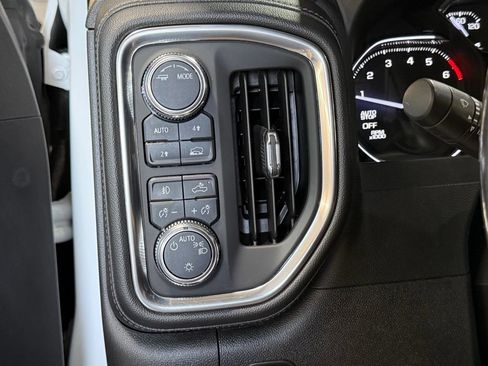 Used 2022 GMC Sierra 1500 Elevation AWD/4WD image 19