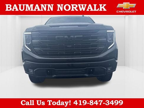 Used 2026 GMC Sierra 1500 Elevation w/ Elevation Premium Package AWD/4WD image 2