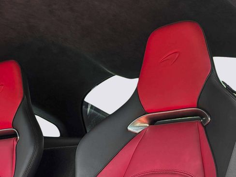 Used 2023 McLaren Artura RWD image 16