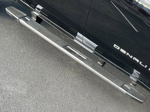 Used 2025 GMC Sierra 2500 Denali image 16