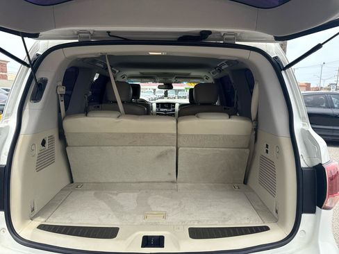 Used 2011 INFINITI QX56 4WD w/ Deluxe Touring Pkg image 8