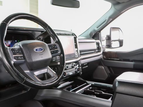 Used 2023 Ford F250 Lariat w/ Sport Appearance Package AWD/4WD image 24