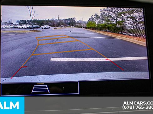 Used 2024 Chevrolet Malibu LT image 32