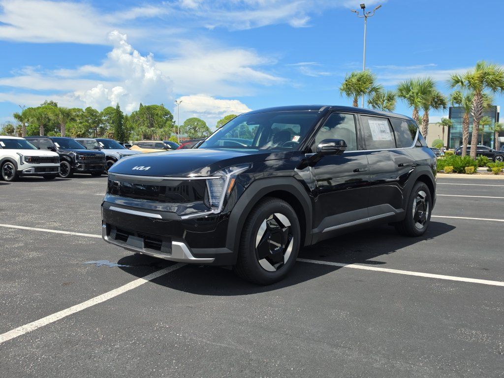 New 2026 Kia EV9 Light RWD image 4