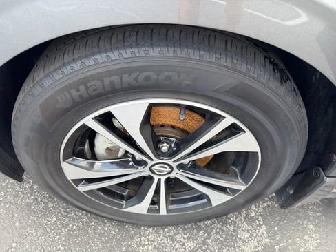 Used 2021 Nissan Sentra SV FWD image 26
