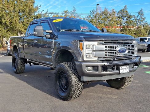 Certified 2018 Ford F250 Platinum w/ Platinum Ultimate Package image 3