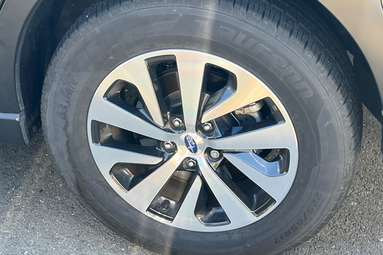 Used 2024 Subaru Outback Premium AWD/4WD image 4