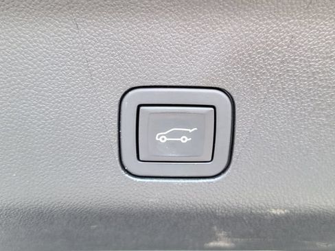 Used 2023 Chevrolet Tahoe LT AWD/4WD image 5