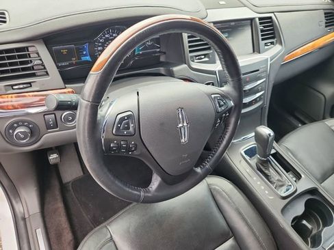 Used 2013 Lincoln MKS FWD image 10