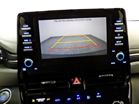 Used 2020 Hyundai Ioniq Blue FWD image 16