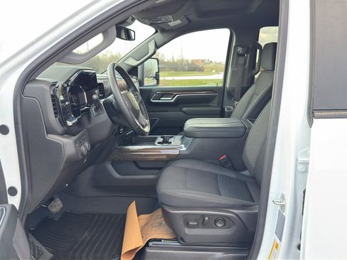 Used 2025 Chevrolet Silverado 3500 LT w/ All Star Edition AWD/4WD image 15