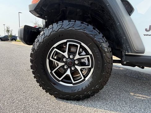 Used 2026 Jeep Wrangler Unlimited Rubicon AWD/4WD image 10
