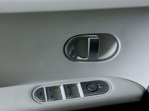 Used 2024 Hyundai Ioniq 5 SE image 15