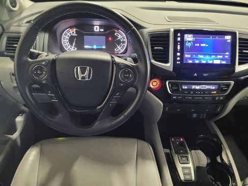 Used 2017 Honda Pilot Touring image 22