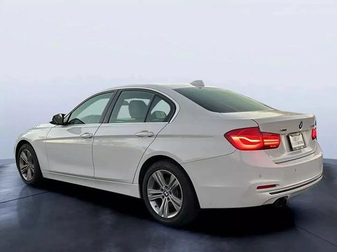 Used 2017 BMW 330i xDrive Sedan AWD/4WD image 3