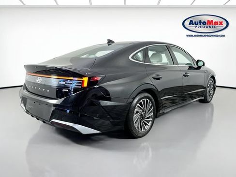 Used 2024 Hyundai Sonata Limited FWD image 2