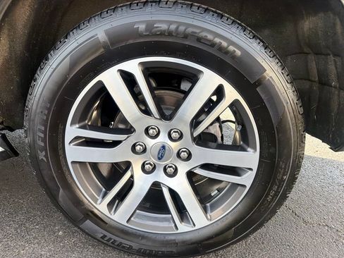 Used 2022 Ford Expedition Limited AWD/4WD image 56