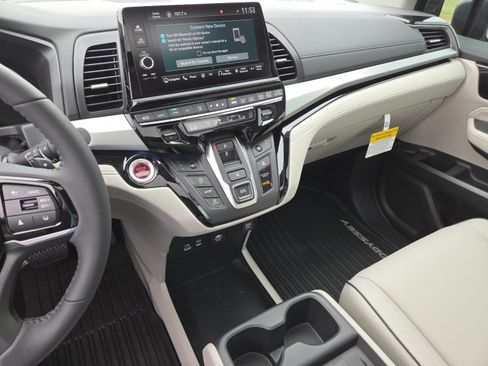 New 2026 Honda Odyssey Touring image 30
