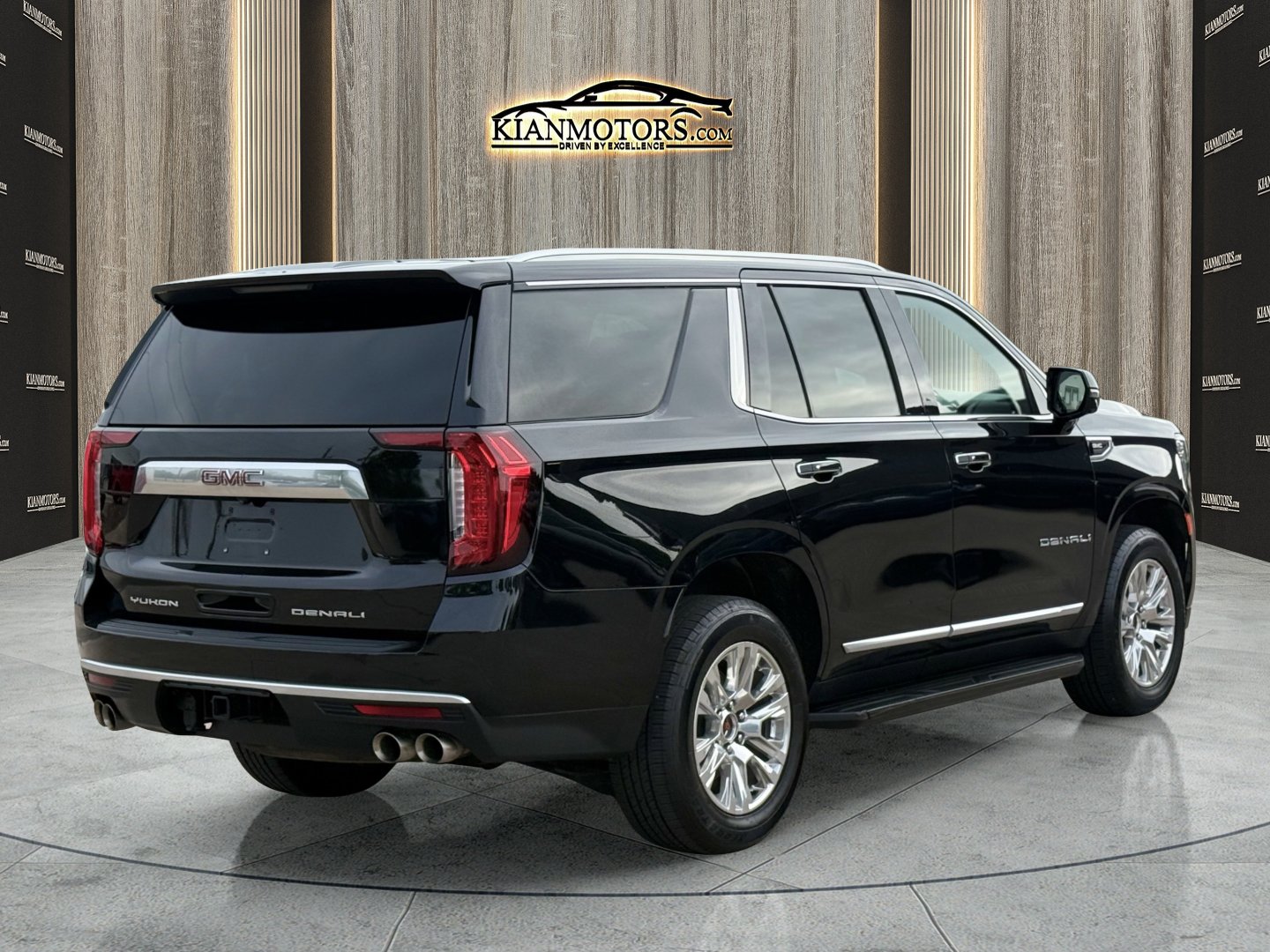 Used 2023 GMC Yukon Denali RWD image 7